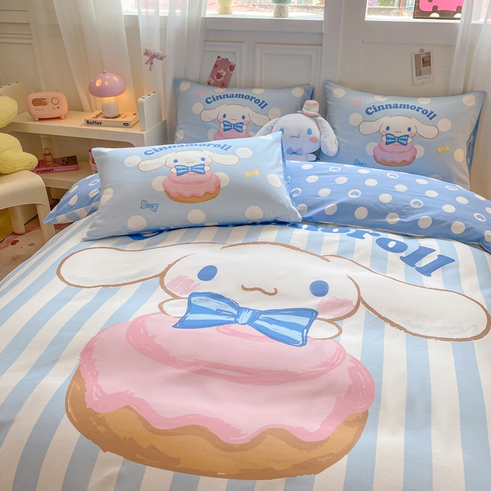 91家纺网 家纺一手货源 找家纺 博雅 2025春夏新款全棉纯棉三丽欧新款大板四件套 全棉大版（口袋枕）蝴蝶结条纹玉桂狗