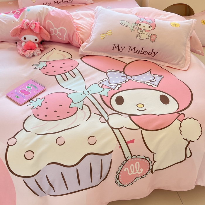 91家纺网 家纺一手货源 找家纺 博雅 2025春夏新款全棉纯棉三丽欧新款大板四件套 全棉大版（信封枕）蛋糕美乐蒂