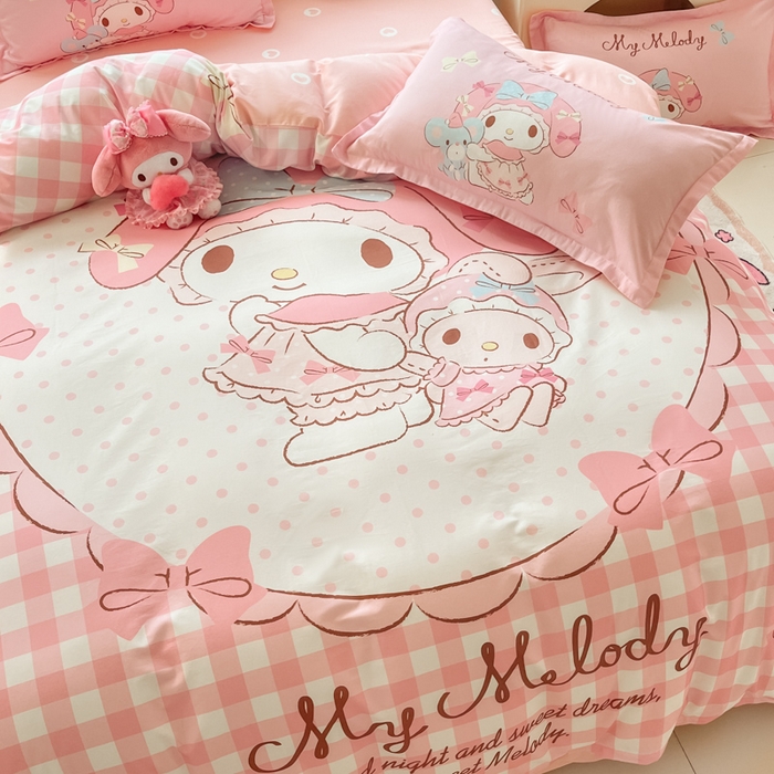 91家纺网 家纺一手货源 找家纺 博雅 2025春夏新款全棉纯棉三丽欧新款大板四件套 全棉大版（信封枕）玩偶美乐蒂