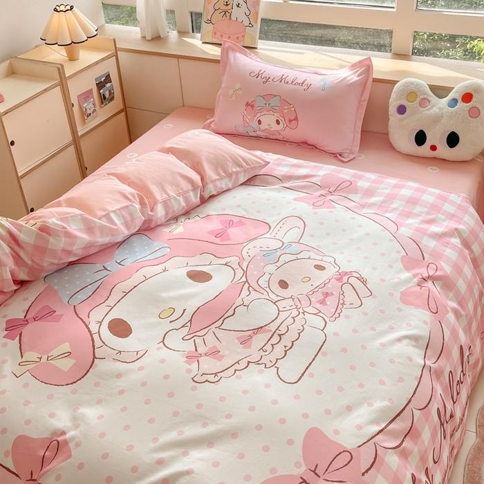 91家纺网 家纺一手货源 找家纺 博雅 2025春夏新款全棉纯棉三丽欧新款大板四件套 全棉大版（信封枕）玩偶美乐蒂