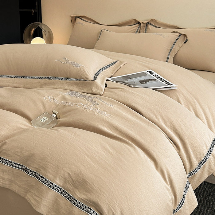 91家纺网 家纺一手货源 找家纺 库里梦家纺 2025新款高精密斜纹棉刺绣四件套-欧利系列 欧利-摩卡