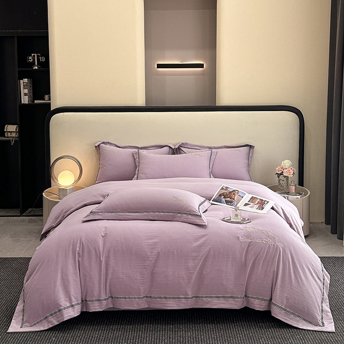 91家纺网 家纺一手货源 找家纺 库里梦家纺 2025新款高精密斜纹棉刺绣四件套-欧利系列 欧利-霞紫