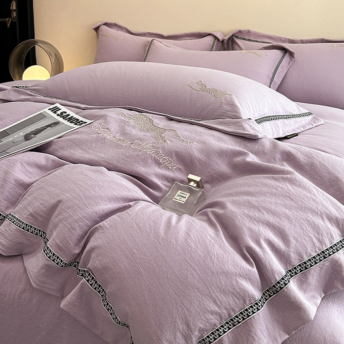 91家纺网 家纺一手货源 找家纺 库里梦家纺 2025新款高精密斜纹棉刺绣四件套-欧利系列 欧利-霞紫