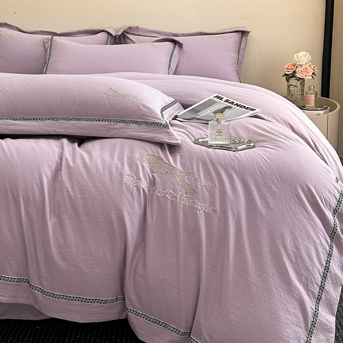 91家纺网 家纺一手货源 找家纺 库里梦家纺 2025新款高精密斜纹棉刺绣四件套-欧利系列 欧利-霞紫