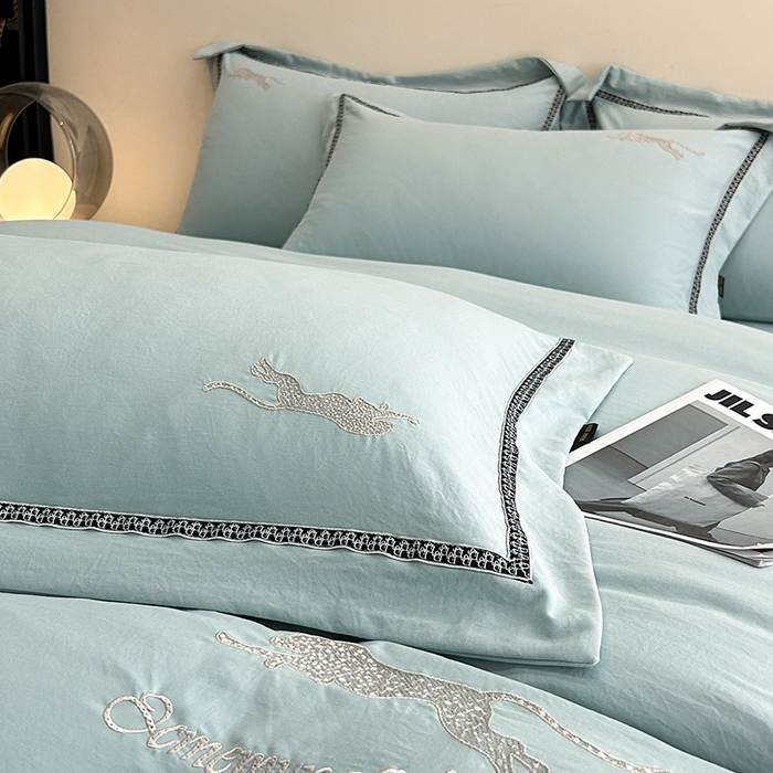 91家纺网 家纺一手货源 找家纺 库里梦家纺 2025新款高精密斜纹棉刺绣四件套-欧利系列 欧利-水绿