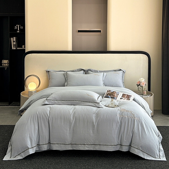 91家纺网 家纺一手货源 找家纺 库里梦家纺 2025新款高精密斜纹棉刺绣四件套-欧利系列 欧利-雅灰