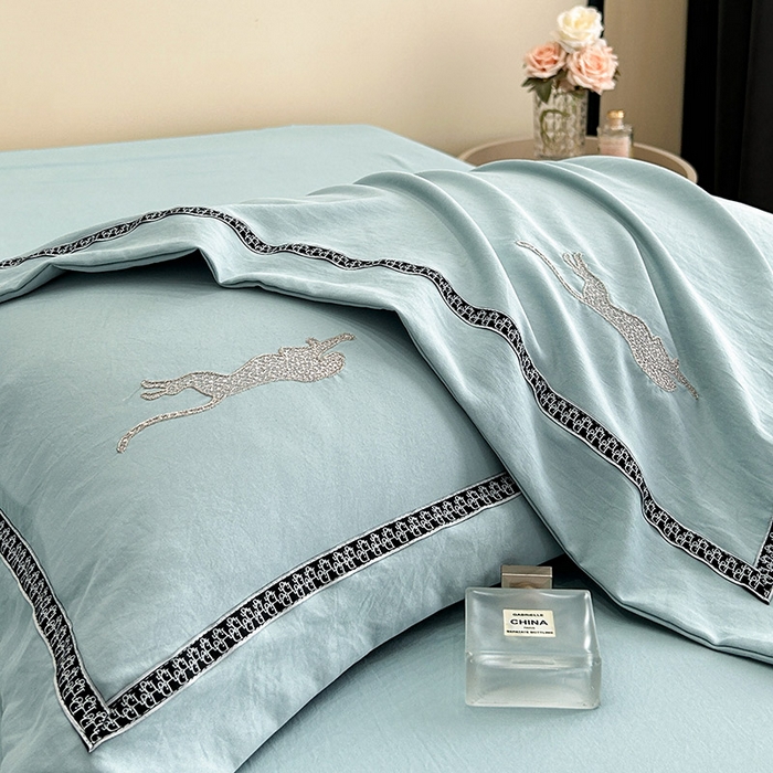 91家纺网 家纺一手货源 找家纺 库里梦家纺 2025新款高精密斜纹棉刺绣四件套-欧利系列 欧利-水绿