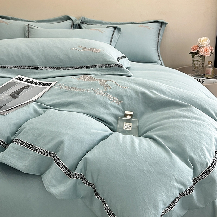 91家纺网 家纺一手货源 找家纺 库里梦家纺 2025新款高精密斜纹棉刺绣四件套-欧利系列 欧利-水绿