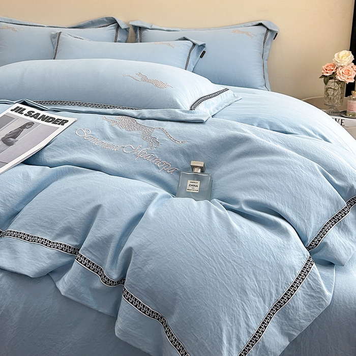 91家纺网 家纺一手货源 找家纺 库里梦家纺 2025新款高精密斜纹棉刺绣四件套-欧利系列 欧利-天蓝