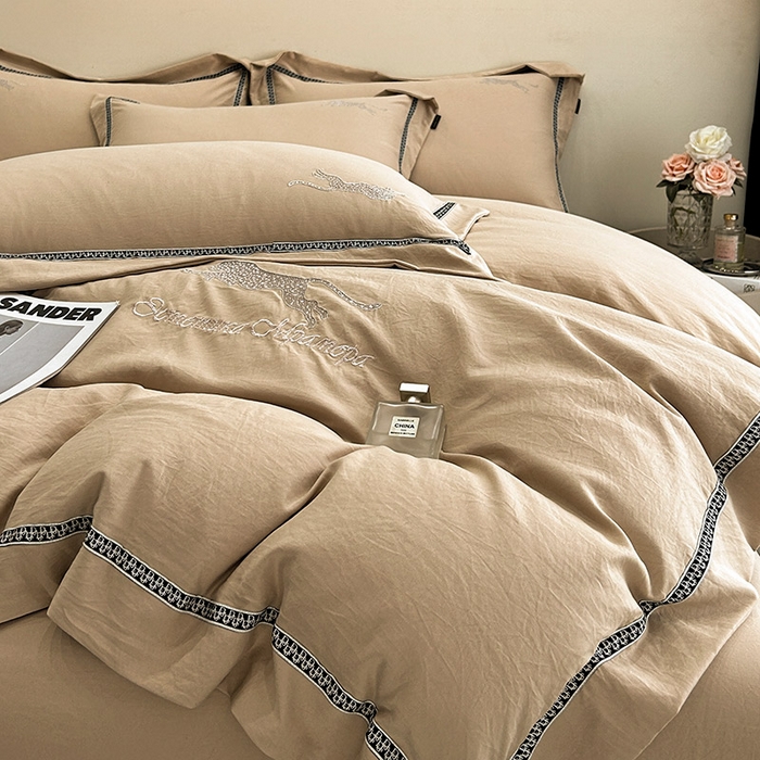 91家纺网 家纺一手货源 找家纺 库里梦家纺 2025新款高精密斜纹棉刺绣四件套-欧利系列 欧利-摩卡