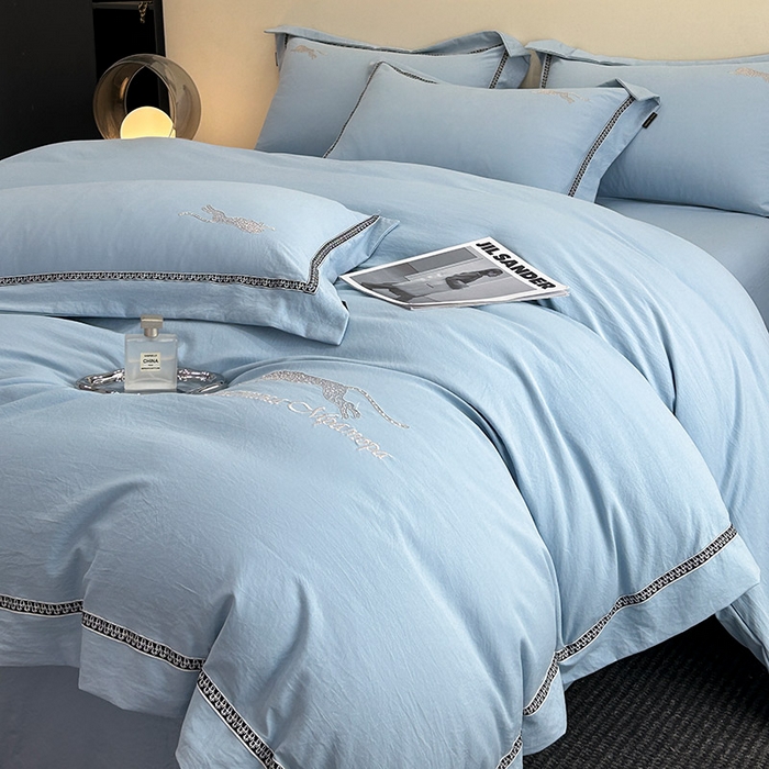 91家纺网 家纺一手货源 找家纺 库里梦家纺 2025新款高精密斜纹棉刺绣四件套-欧利系列 欧利-天蓝
