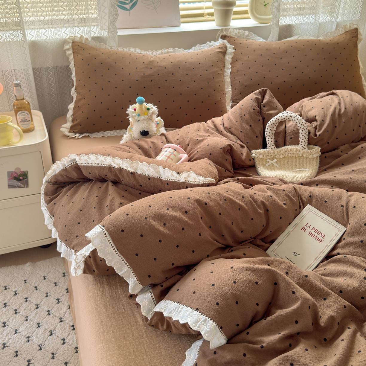 91家纺网 家纺一手货源 找家纺 （总）喜颜 2025新款爆款云感提花皱皱纱全棉镂空花边四件套学生宿舍三件套