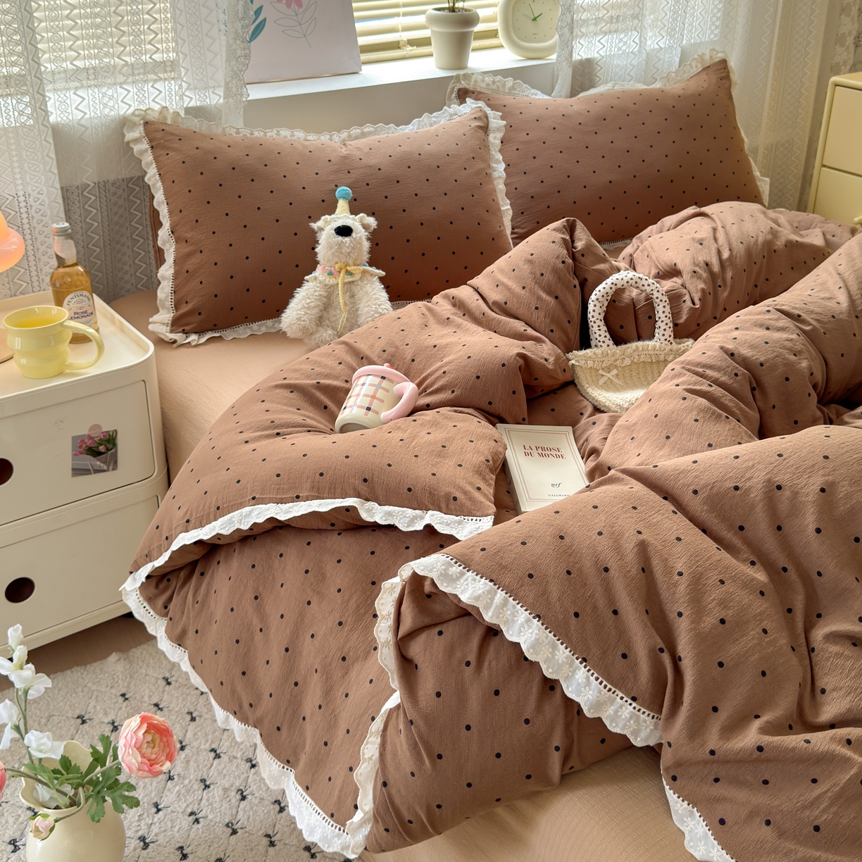 91家纺网 家纺一手货源 找家纺 （总）喜颜 2025新款爆款云感提花皱皱纱全棉镂空花边四件套学生宿舍三件套