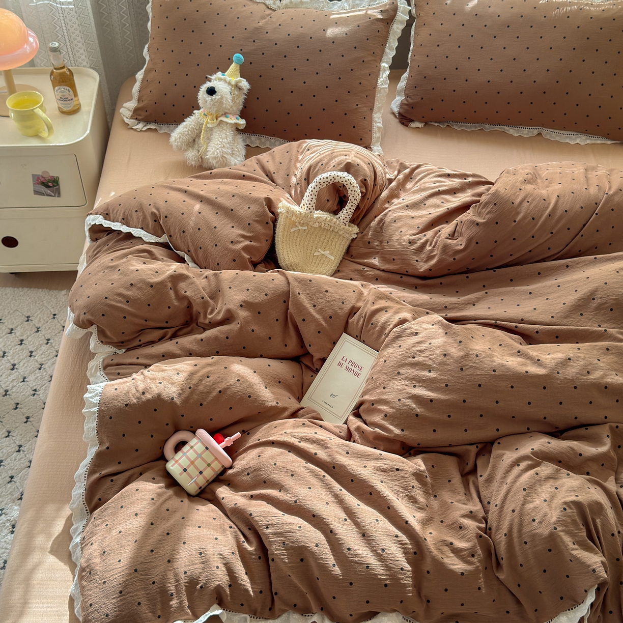 91家纺网 家纺一手货源 找家纺 （总）喜颜 2025新款爆款云感提花皱皱纱全棉镂空花边四件套学生宿舍三件套