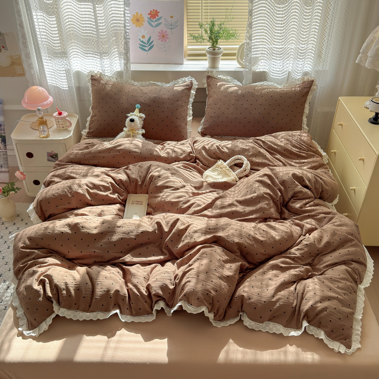 91家纺网 家纺一手货源 找家纺 （总）喜颜 2025新款爆款云感提花皱皱纱全棉镂空花边四件套学生宿舍三件套