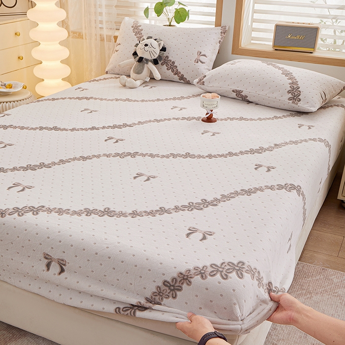 91家纺网 家纺一手货源 找家纺 （总）楼兰公主 2025新款雕花绒床笠