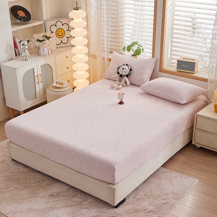 91家纺网 家纺一手货源 找家纺 楼兰公主 2025新款雕花绒床笠 蜜语蔷薇