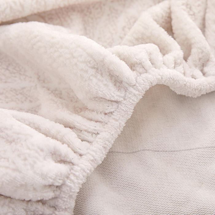 91家纺网 家纺一手货源 找家纺 楼兰公主 2025新款雕花绒床笠 浅灰恬梦