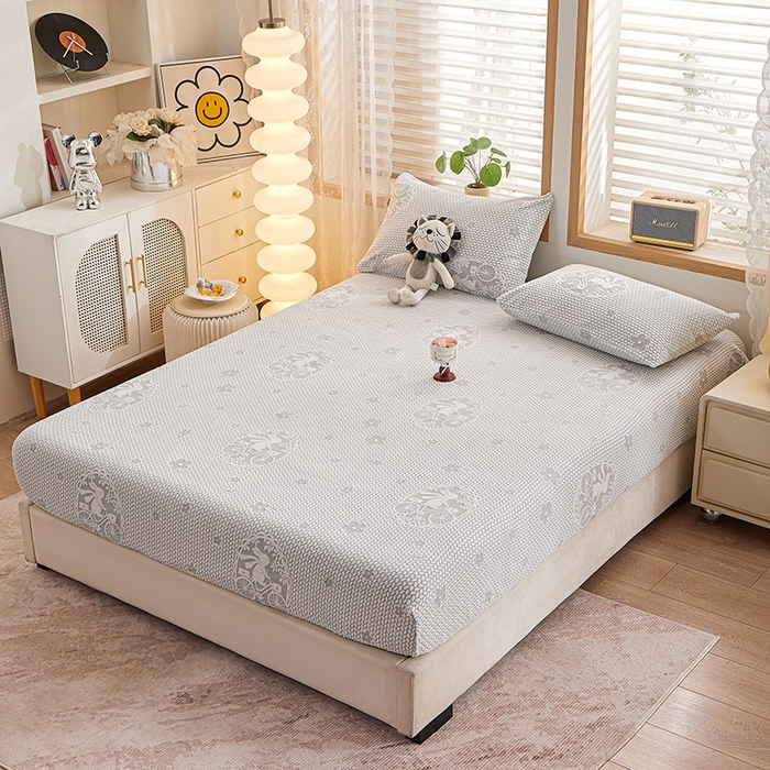 91家纺网 家纺一手货源 找家纺 楼兰公主 2025新款雕花绒床笠 浅语萌趣