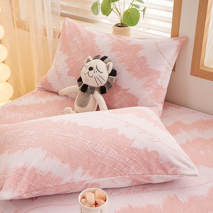 91家纺网 家纺一手货源 找家纺 楼兰公主 2025新款雕花绒床笠 柔波仙梦