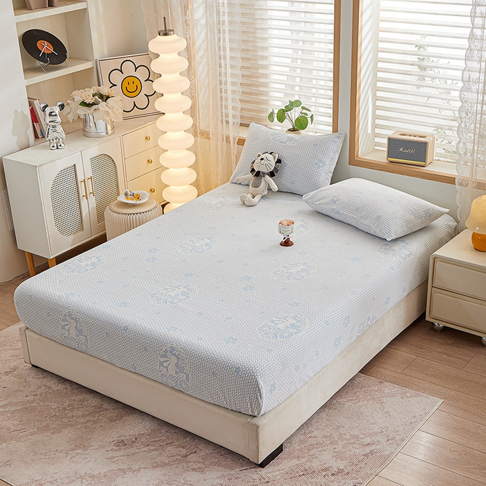 91家纺网 家纺一手货源 找家纺 楼兰公主 2025新款雕花绒床笠 柔绵乐章