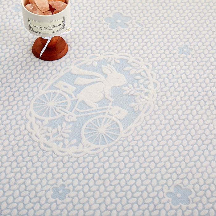 91家纺网 家纺一手货源 找家纺 楼兰公主 2025新款雕花绒床笠 柔绵乐章