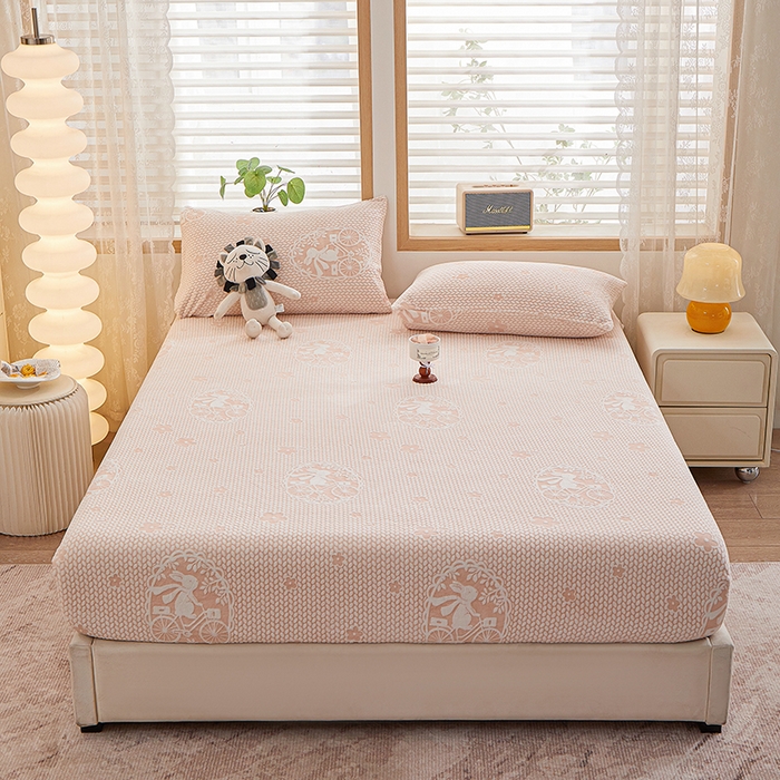 91家纺网 家纺一手货源 找家纺 楼兰公主 2025新款雕花绒床笠 甜梦花语