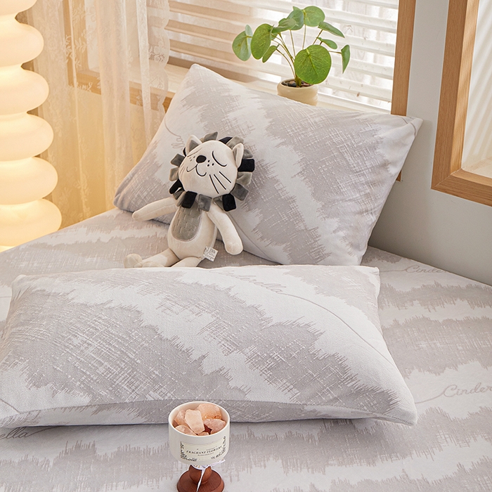 91家纺网 家纺一手货源 找家纺 楼兰公主 2025新款雕花绒床笠 仙度瑞拉