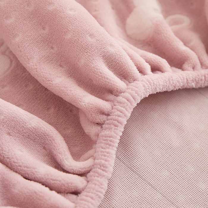 91家纺网 家纺一手货源 找家纺 楼兰公主 2025新款雕花绒床笠 云朵蜜语