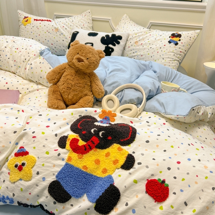 91家纺网 家纺一手货源 找家纺 （总）韩巢家纺 2025新款直播热销款毛巾绣四件套可爱超柔学生季宿舍床上三件套（提供卖家秀）