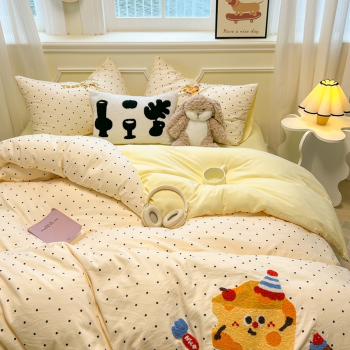 91家纺网 家纺一手货源 找家纺 韩巢家纺 2025新款直播热销款毛巾绣四件套可爱超柔学生季宿舍床上三件套（提供卖家秀） 斑点蛋糕