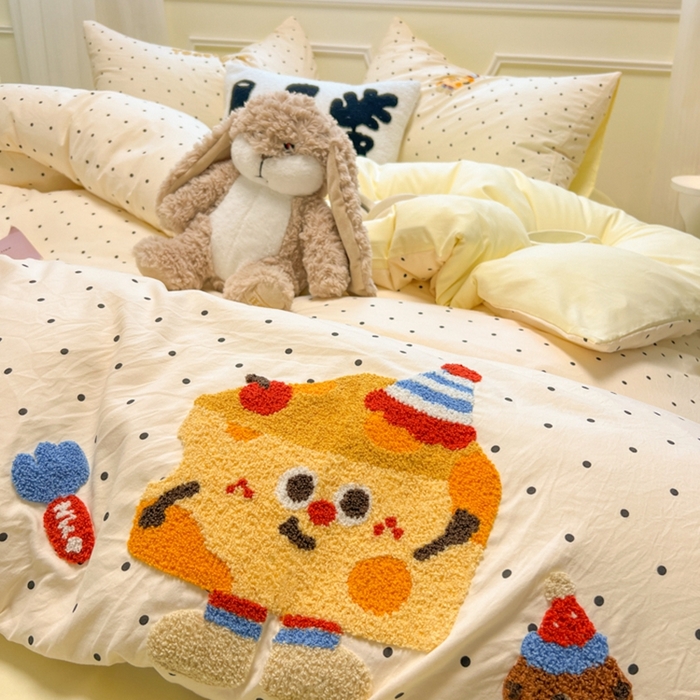 91家纺网 家纺一手货源 找家纺 韩巢家纺 2025新款直播热销款毛巾绣四件套可爱超柔学生季宿舍床上三件套（提供卖家秀） 斑点蛋糕