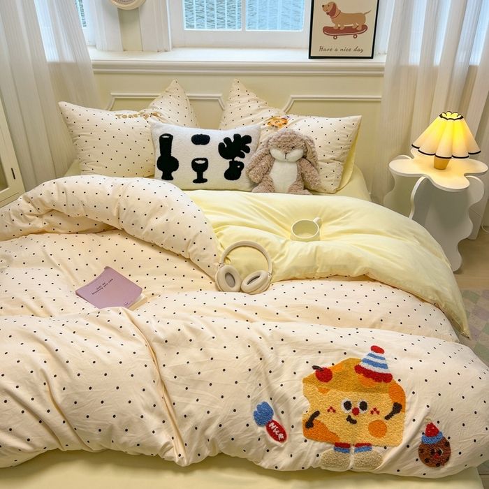 91家纺网 家纺一手货源 找家纺 韩巢家纺 2025新款直播热销款毛巾绣四件套可爱超柔学生季宿舍床上三件套（提供卖家秀） 斑点蛋糕