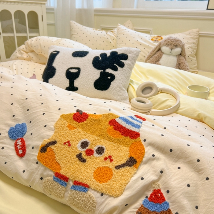 91家纺网 家纺一手货源 找家纺 韩巢家纺 2025新款直播热销款毛巾绣四件套可爱超柔学生季宿舍床上三件套（提供卖家秀） 斑点蛋糕