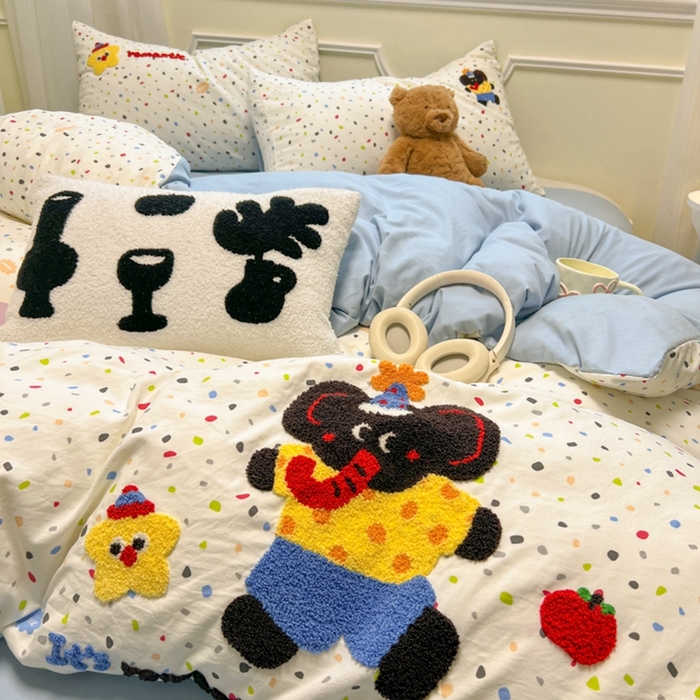 91家纺网 家纺一手货源 找家纺 韩巢家纺 2025新款直播热销款毛巾绣四件套可爱超柔学生季宿舍床上三件套（提供卖家秀） 时尚象先生