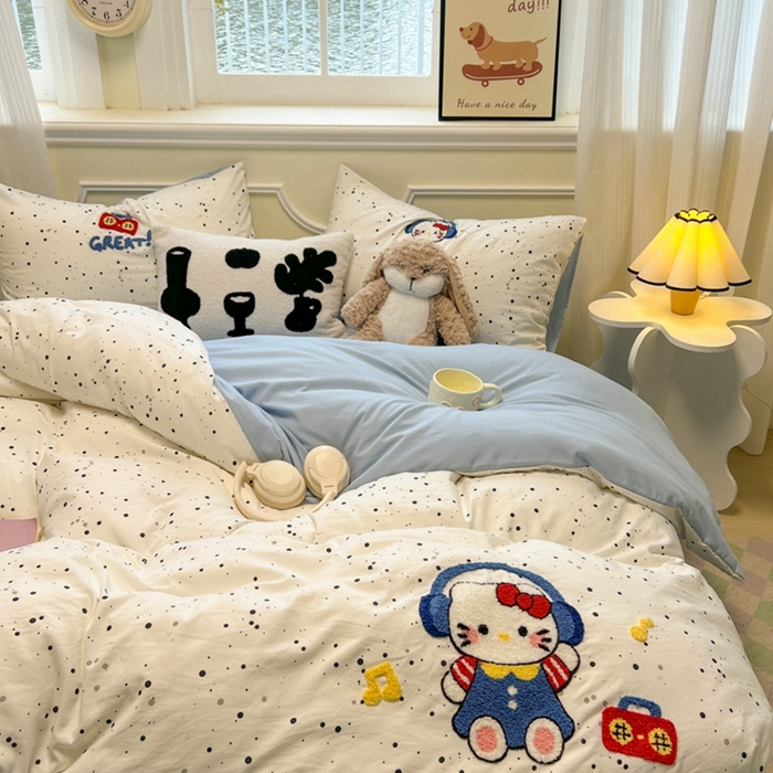 91家纺网 家纺一手货源 找家纺 韩巢家纺 2025新款直播热销款毛巾绣四件套可爱超柔学生季宿舍床上三件套（提供卖家秀） 小猫收音机