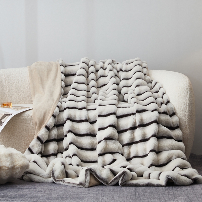 91家纺网 家纺一手货源 找家纺 （总）库里梦家纺2025新款跨级专供加厚兔毛美拉德毛毯（支持定做任何尺寸）