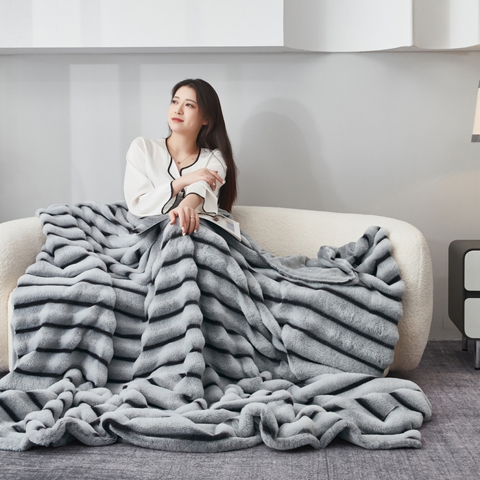 91家纺网 家纺一手货源 找家纺 （总）库里梦家纺2025新款跨级专供加厚兔毛美拉德毛毯（支持定做任何尺寸）