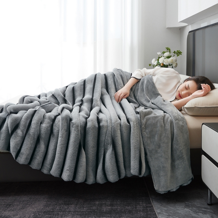 91家纺网 家纺一手货源 找家纺 （总）库里梦家纺2025新款跨级专供加厚兔毛美拉德毛毯（支持定做任何尺寸）