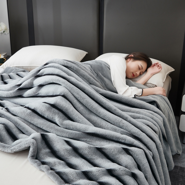 91家纺网 家纺一手货源 找家纺 （总）库里梦家纺2025新款跨级专供加厚兔毛美拉德毛毯（支持定做任何尺寸）