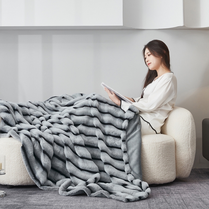 91家纺网 家纺一手货源 找家纺 （总）库里梦家纺2025新款跨级专供加厚兔毛美拉德毛毯（支持定做任何尺寸）