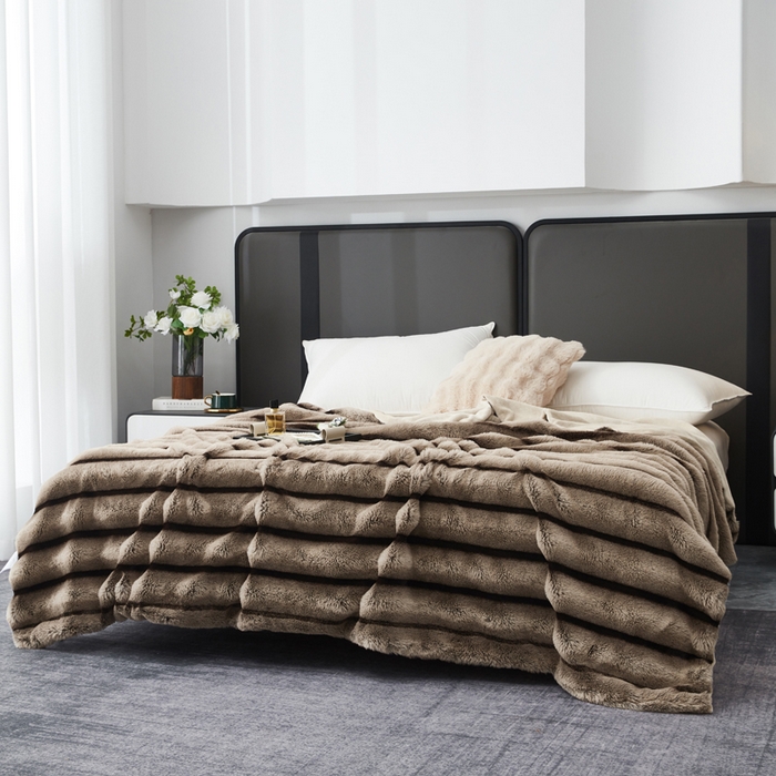 91家纺网 家纺一手货源 找家纺 库里梦家纺2025新款跨级专供加厚兔毛美拉德毛毯 咖色 