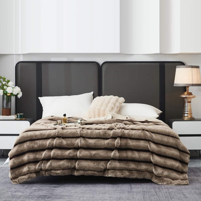 91家纺网 家纺一手货源 找家纺 库里梦家纺2025新款跨级专供加厚兔毛美拉德毛毯 咖色 