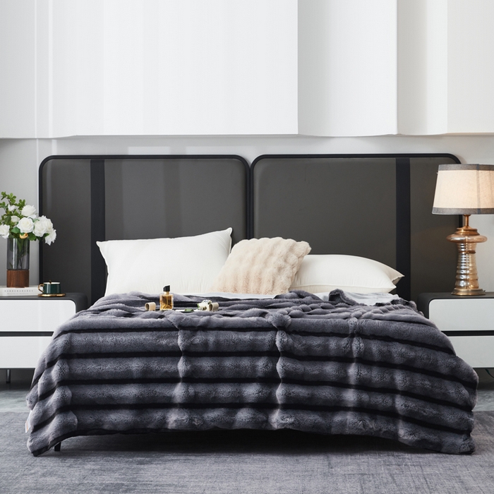 91家纺网 家纺一手货源 找家纺 库里梦家纺2025新款跨级专供加厚兔毛美拉德毛毯 灰色