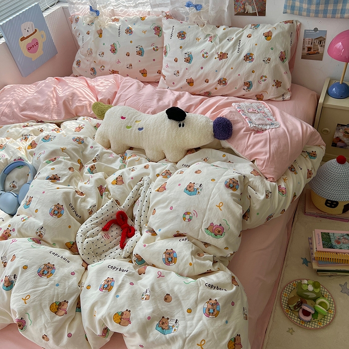 91家纺网 家纺一手货源 找家纺 原素 2025新款学生季双拼少女心水洗棉双层纱四件套 卡皮巴拉