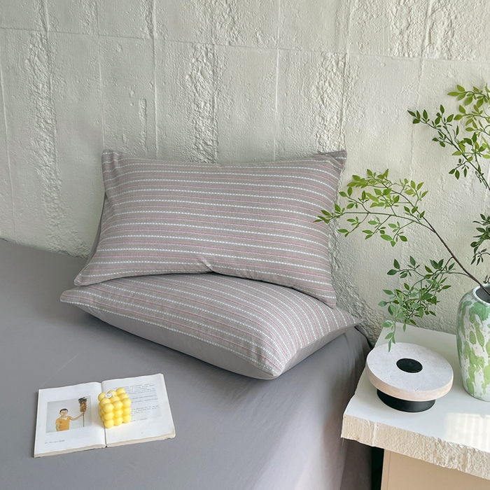 91家纺网 家纺一手货源 找家纺 （总）春皖家纺 2025春夏新款全棉纯棉色织提花斜纹水洗棉单枕套 枕套单件