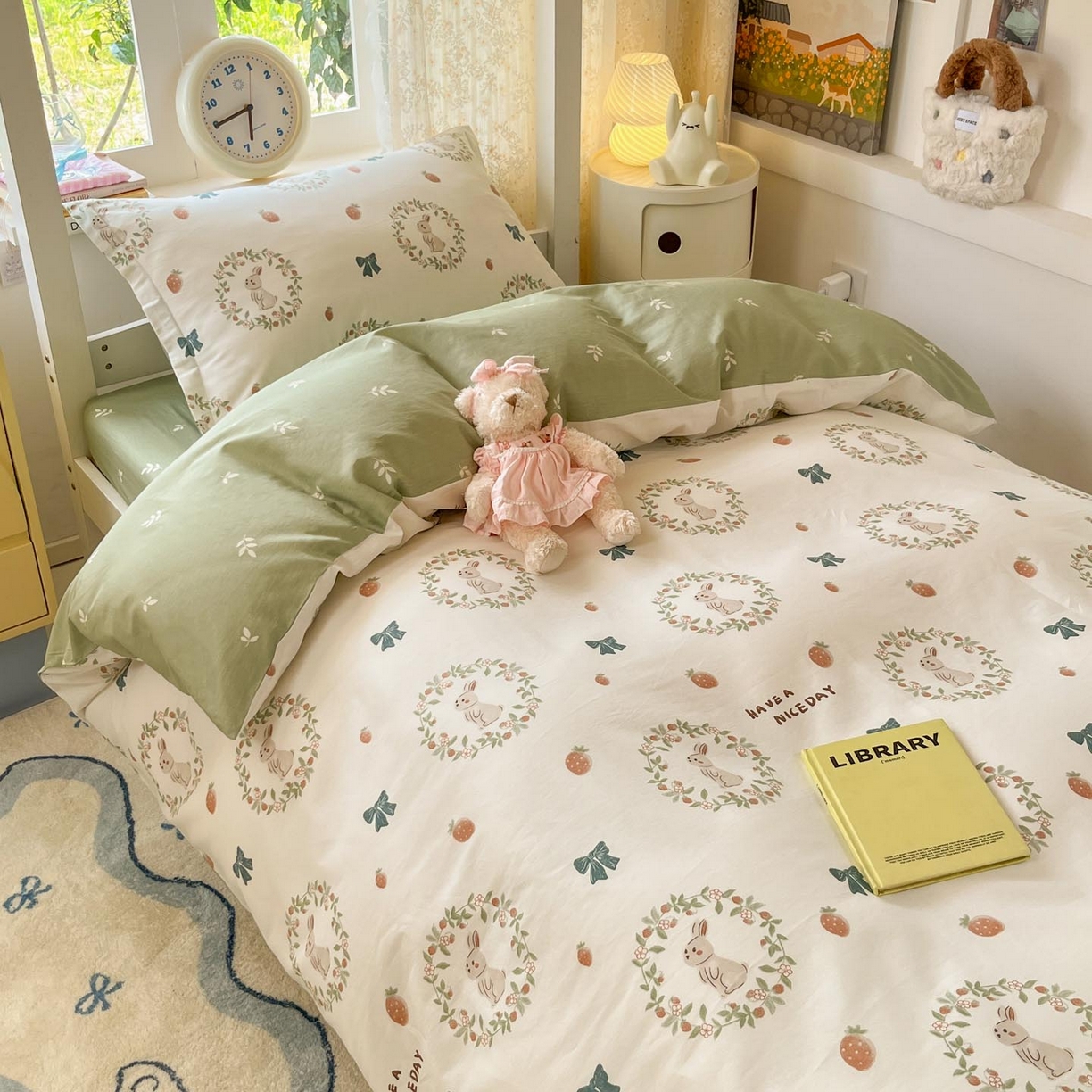 91家纺网 家纺一手货源 找家纺 涵宸家纺 2025新款学生图-全棉印花-ins印花三件套四件套 精灵乐园