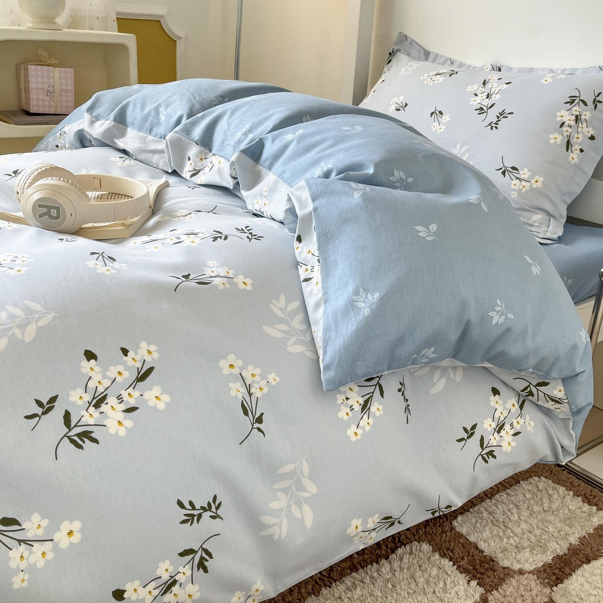 91家纺网 家纺一手货源 找家纺 涵宸家纺 2025新款学生图-全棉印花-ins印花三件套四件套 那年花开