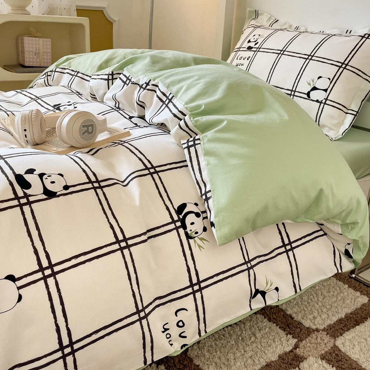 91家纺网 家纺一手货源 找家纺 涵宸家纺 2025新款学生图-全棉印花-ins印花三件套四件套 趣味熊猫