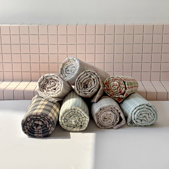 91家纺网 家纺一手货源 找家纺 （总）百寐2025新款全棉学生季宿舍格子简约床单0.9宿舍纯棉双层纱单床单